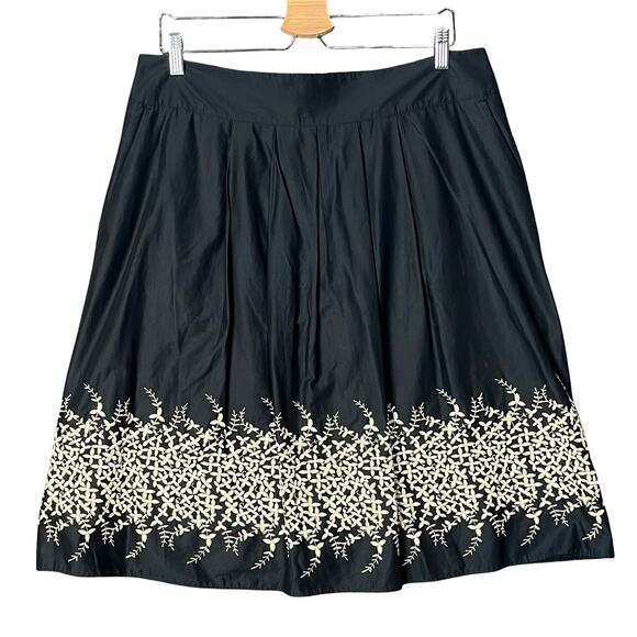 Banana Republic Dresses & Skirts - Banana Republic Black A-Line Woven Cotton Skirt Floral‎ Embroidered Knee 14